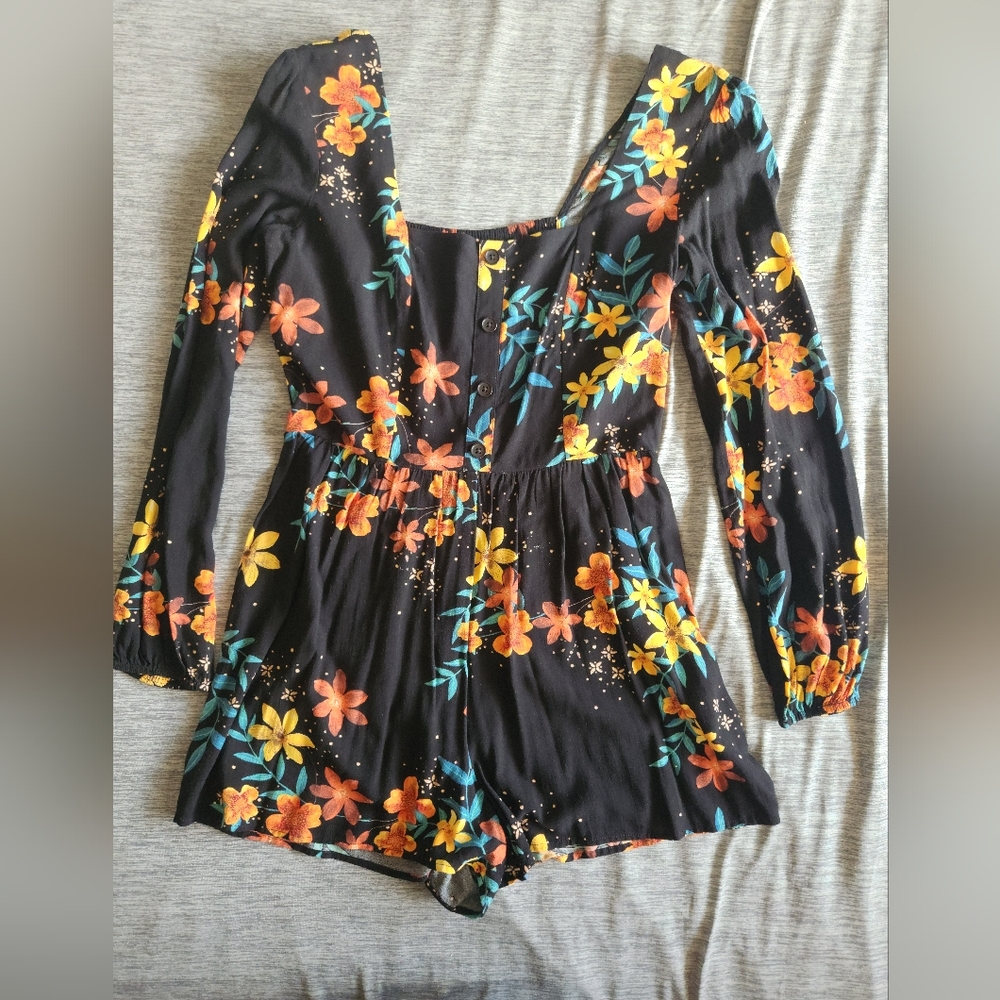 Express short romper